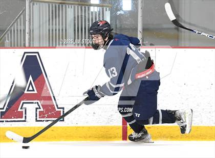 Thumbnail 2 in Kent vs. Trinity-Pawling (Avon Christmas Classic 7th Place) photogallery.