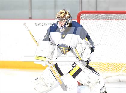 Thumbnail 3 in Kent vs. Trinity-Pawling (Avon Christmas Classic 7th Place) photogallery.