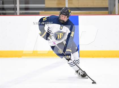 Thumbnail 3 in Kent vs. Trinity-Pawling (Avon Christmas Classic 7th Place) photogallery.