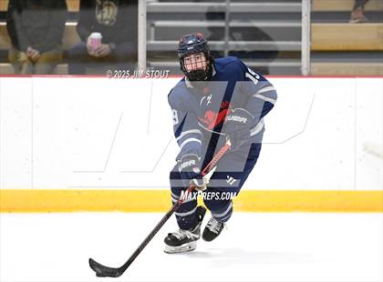 Thumbnail 1 in Kent vs. Trinity-Pawling (Avon Christmas Classic 7th Place) photogallery.