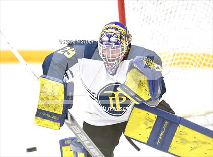 Thumbnail 3 in Kent vs. Trinity-Pawling (Avon Christmas Classic 7th Place) photogallery.