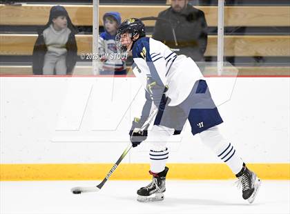 Thumbnail 2 in Kent vs. Trinity-Pawling (Avon Christmas Classic 7th Place) photogallery.