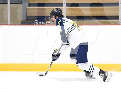 Thumbnail 1 in Kent vs. Trinity-Pawling (Avon Christmas Classic 7th Place) photogallery.