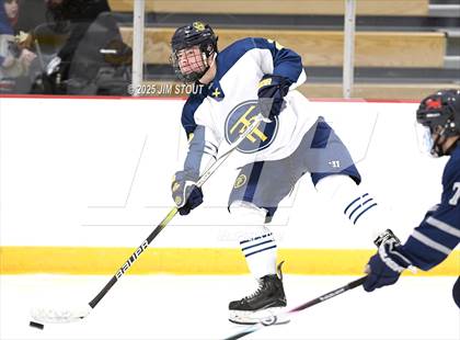 Thumbnail 1 in Kent vs. Trinity-Pawling (Avon Christmas Classic 7th Place) photogallery.