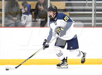 Thumbnail 3 in Kent vs. Trinity-Pawling (Avon Christmas Classic 7th Place) photogallery.