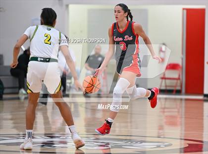 Thumbnail 3 in Ontario Christian vs. Mater Dei photogallery.