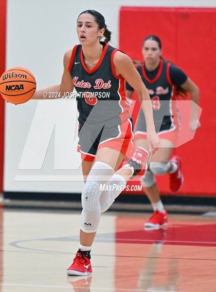 Thumbnail 2 in Ontario Christian vs. Mater Dei photogallery.