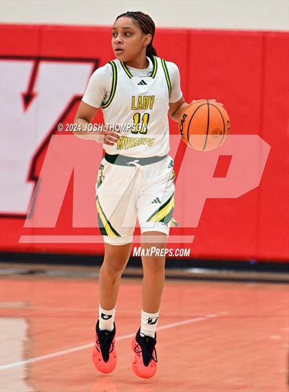 Thumbnail 2 in Ontario Christian vs. Mater Dei photogallery.