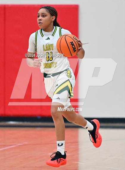 Thumbnail 2 in Ontario Christian vs. Mater Dei photogallery.