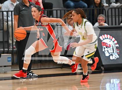 Thumbnail 2 in Ontario Christian vs. Mater Dei photogallery.