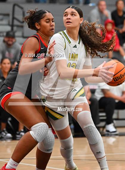 Thumbnail 1 in Ontario Christian vs. Mater Dei photogallery.