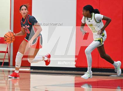 Thumbnail 1 in Ontario Christian vs. Mater Dei photogallery.