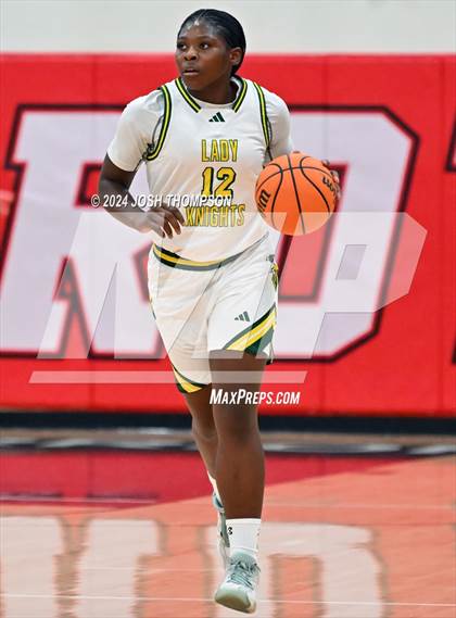 Thumbnail 3 in Ontario Christian vs. Mater Dei photogallery.