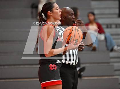 Thumbnail 2 in Ontario Christian vs. Mater Dei photogallery.