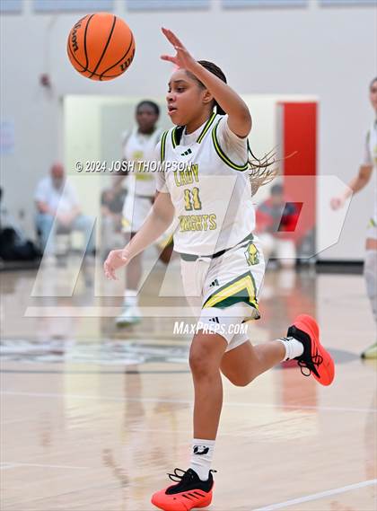 Thumbnail 1 in Ontario Christian vs. Mater Dei photogallery.