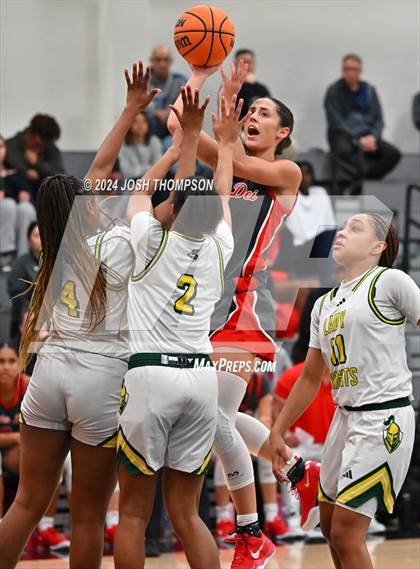 Thumbnail 3 in Ontario Christian vs. Mater Dei photogallery.
