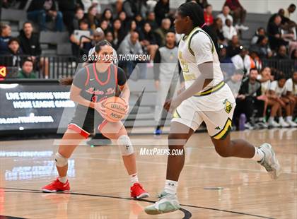 Thumbnail 2 in Ontario Christian vs. Mater Dei photogallery.