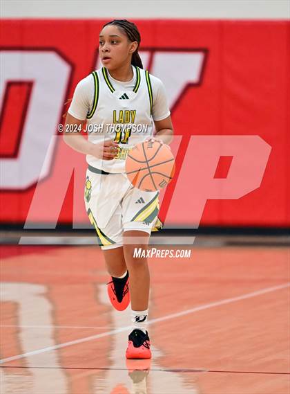 Thumbnail 2 in Ontario Christian vs. Mater Dei photogallery.
