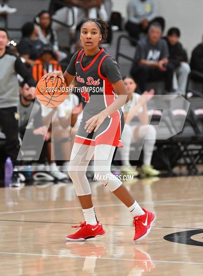 Thumbnail 2 in Ontario Christian vs. Mater Dei photogallery.