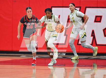 Thumbnail 2 in Ontario Christian vs. Mater Dei photogallery.