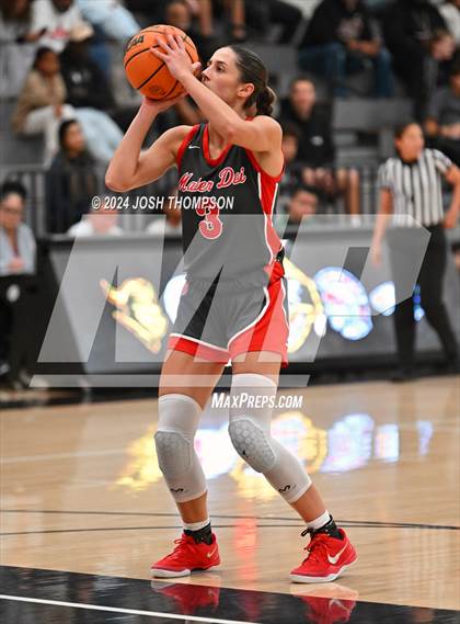 Thumbnail 2 in Ontario Christian vs. Mater Dei photogallery.