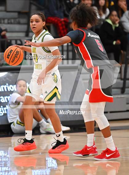 Thumbnail 3 in Ontario Christian vs. Mater Dei photogallery.
