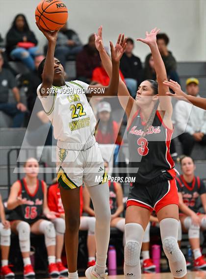 Thumbnail 1 in Ontario Christian vs. Mater Dei photogallery.