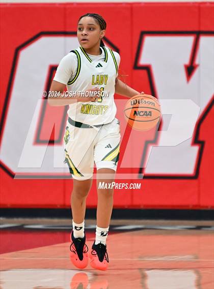 Thumbnail 3 in Ontario Christian vs. Mater Dei photogallery.