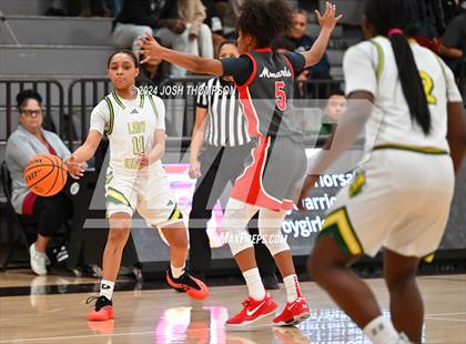 Thumbnail 3 in Ontario Christian vs. Mater Dei photogallery.