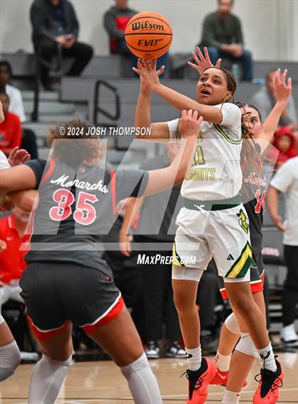 Thumbnail 3 in Ontario Christian vs. Mater Dei photogallery.