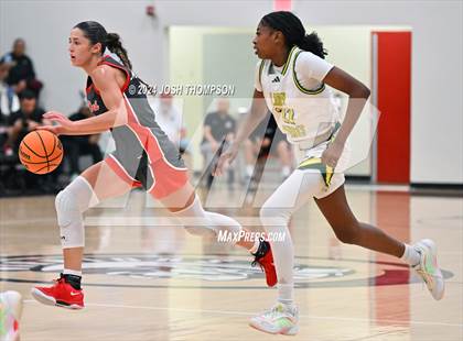 Thumbnail 3 in Ontario Christian vs. Mater Dei photogallery.