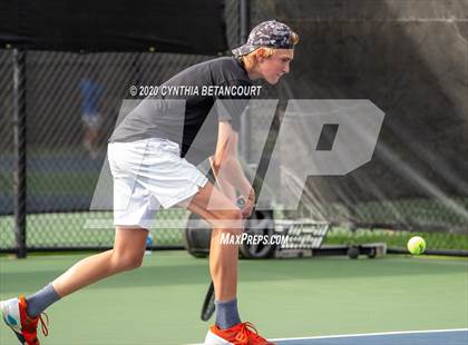 Thumbnail 2 in 5A State Tournament Day 1 photogallery.