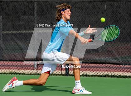 Thumbnail 3 in 5A State Tournament Day 1 photogallery.