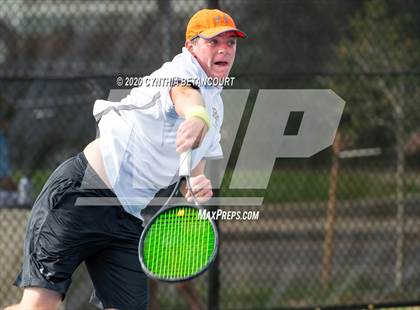 Thumbnail 2 in 5A State Tournament Day 1 photogallery.