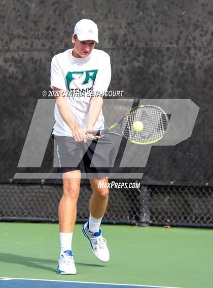 Thumbnail 2 in 5A State Tournament Day 1 photogallery.