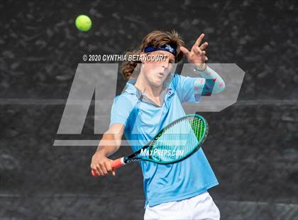 Thumbnail 2 in 5A State Tournament Day 1 photogallery.