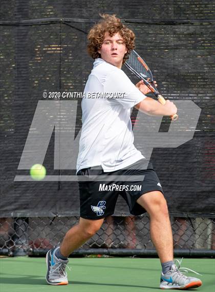 Thumbnail 2 in 5A State Tournament Day 1 photogallery.