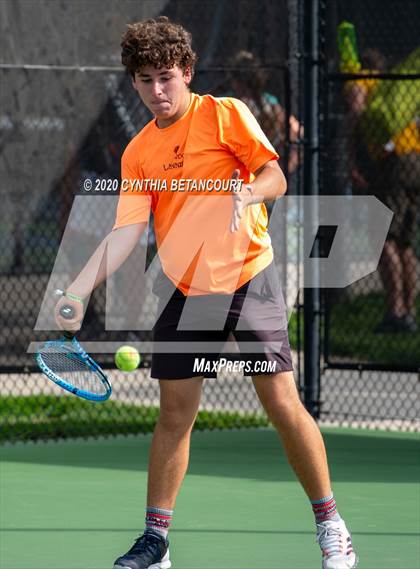 Thumbnail 3 in 5A State Tournament Day 1 photogallery.