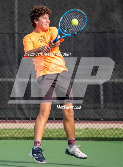 Thumbnail 3 in 5A State Tournament Day 1 photogallery.