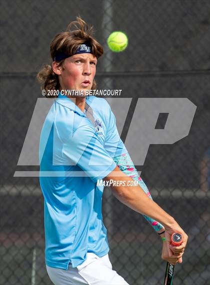 Thumbnail 3 in 5A State Tournament Day 1 photogallery.