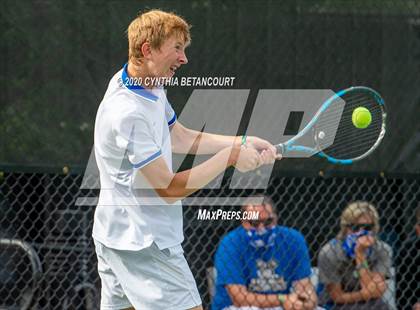 Thumbnail 2 in 5A State Tournament Day 1 photogallery.