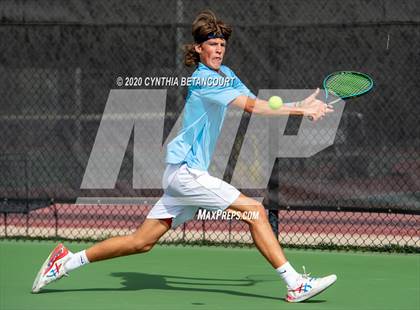 Thumbnail 2 in 5A State Tournament Day 1 photogallery.