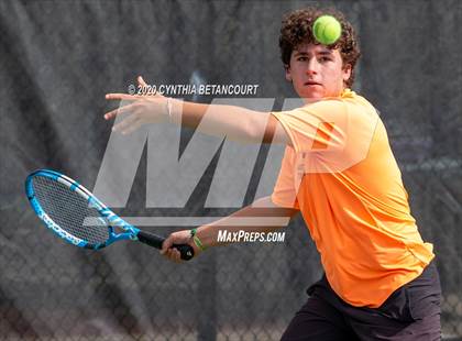 Thumbnail 2 in 5A State Tournament Day 1 photogallery.