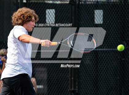 Thumbnail 2 in 5A State Tournament Day 1 photogallery.