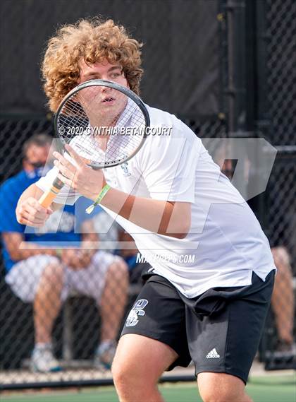 Thumbnail 2 in 5A State Tournament Day 1 photogallery.