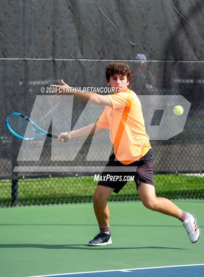 Thumbnail 1 in 5A State Tournament Day 1 photogallery.