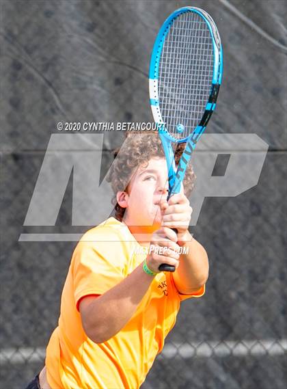 Thumbnail 2 in 5A State Tournament Day 1 photogallery.