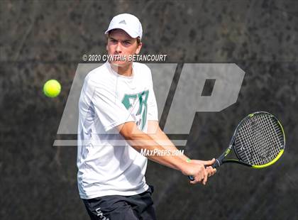 Thumbnail 2 in 5A State Tournament Day 1 photogallery.