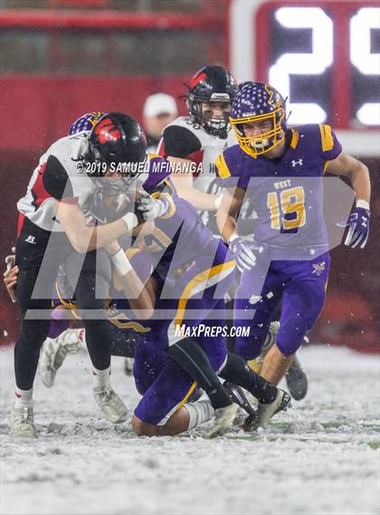 Thumbnail 3 in Bellevue West vs. Omaha Westside (NSAA Class A Final)  photogallery.