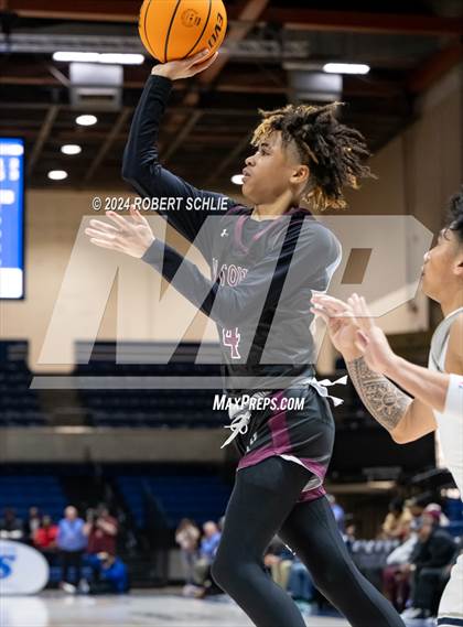 Thumbnail 2 in Venture Academy vs. Natomas (CIF SJS D4 Final) photogallery.